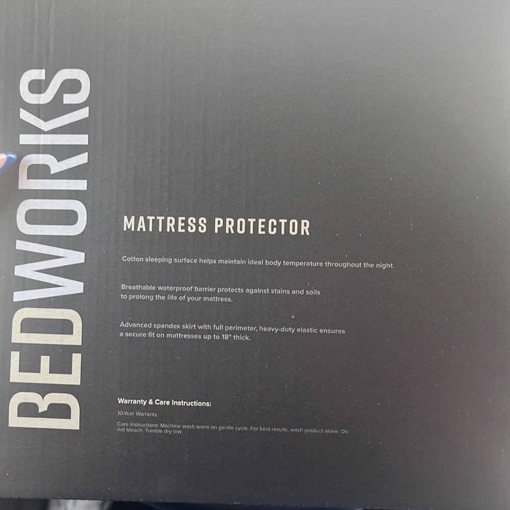 Mattress protector